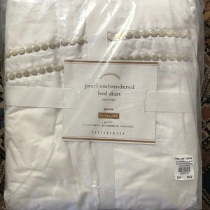 Pottery Barn Queen-Sized Pearl Embroidered Bed Skirt, Juponnage